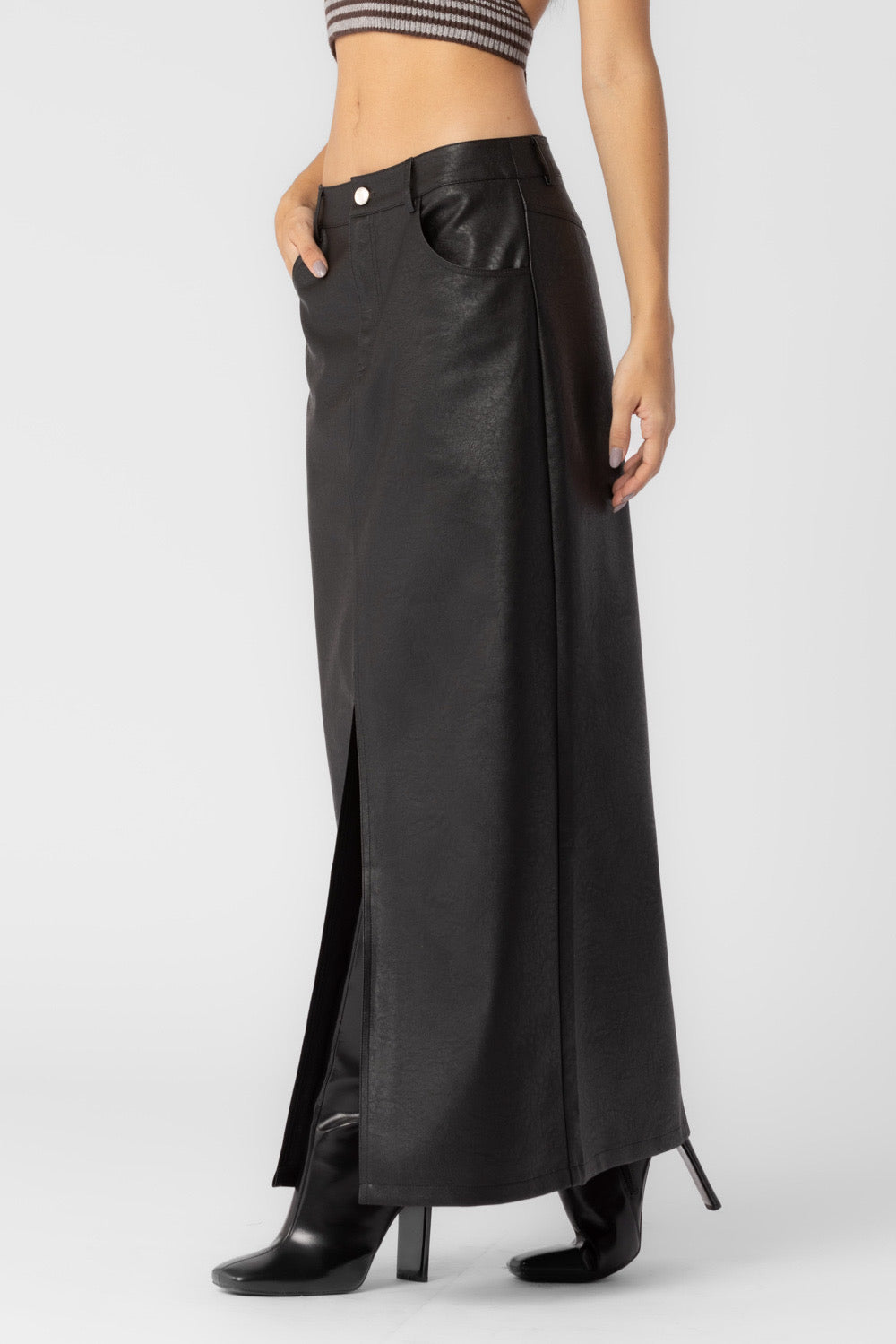 Miuni | Leather Maxi